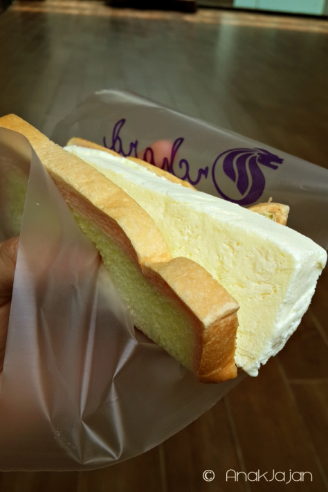 Rhum Flavor with Rainbow Bread IDR 12.5k