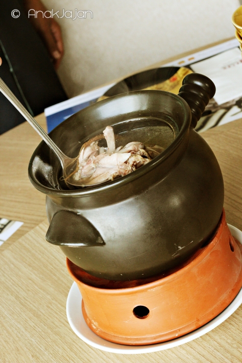 Double-boiled Chicken w/ Spare Ribs and Ginseng IDR 45k/portion or IDR 158k/pot