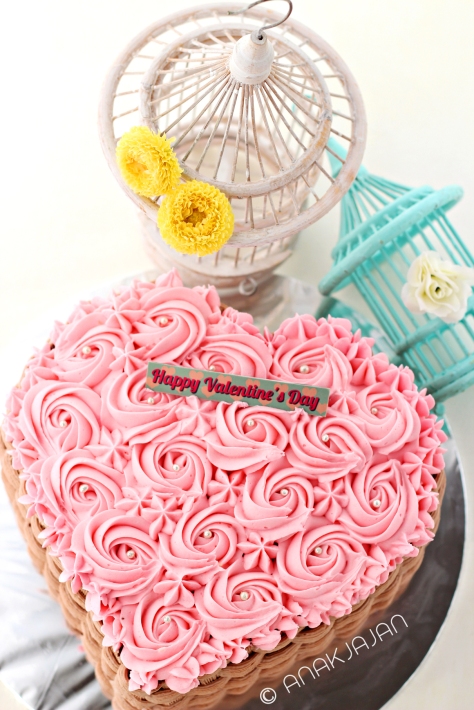 Flower Basket Cake dibanderol mulai dari IDR 320rb