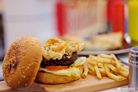 Beef Burger IDR 68.9k